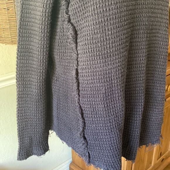 Free People Cold Shoulder Waffle Knit Boho Fringe Long Sleeve Top Size Small - Picture 5 of 13